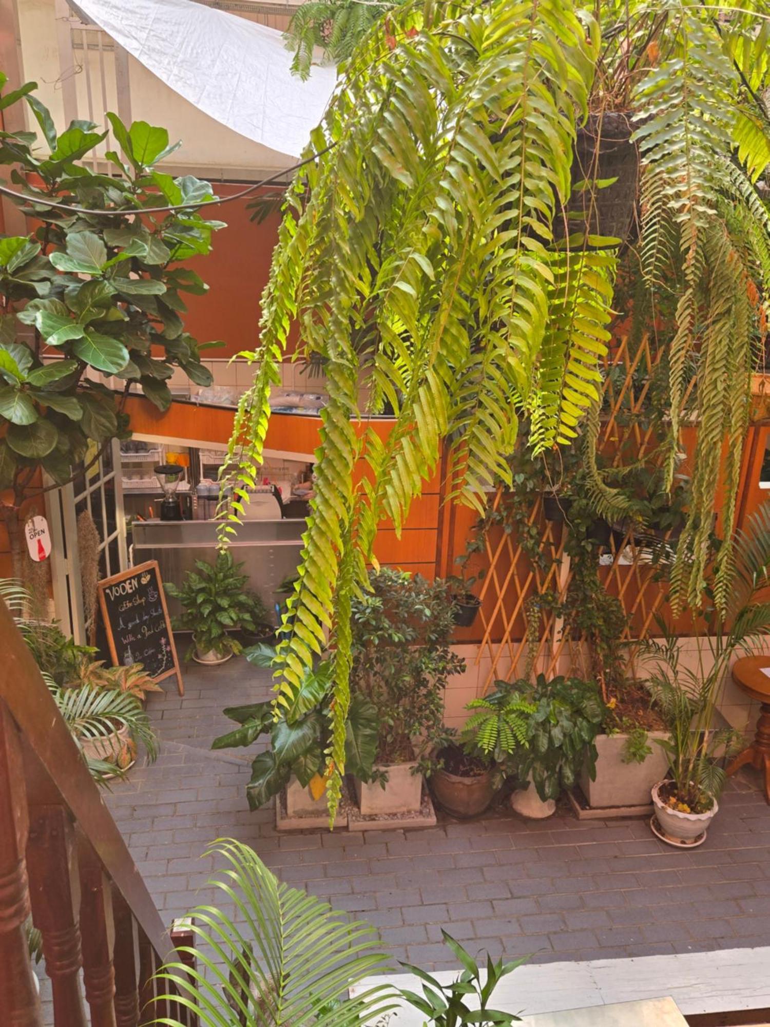Vonden Garden By Merry V Bangkok Kültér fotó